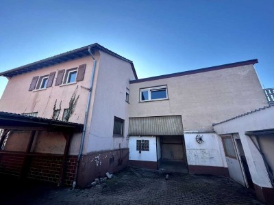Sanierungsobjekt in Top-Lage von Groß-Umstadt mit großzügigem Grundstück