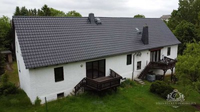 IDYLLISCH GELEGENES 2-FAMILIENHAUS