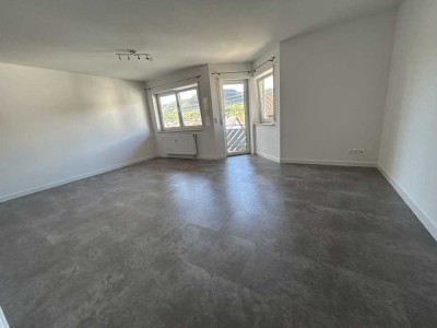 Freundliche und modernisierte 1-Zimmer-Wohnung mit Balkon