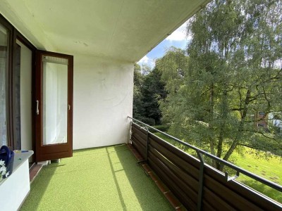Modernisierte 3-Zimmer-Wohnung mit 
Balkon und Garage zu verkaufen