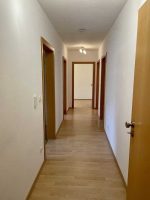 Zentral gelegene 3-Zimmer-Wohnung mit Einbauküche in Schwandorf