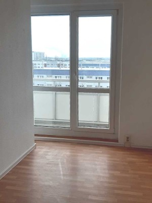 3 Zimmer in der 6 Etage bezugsfertig