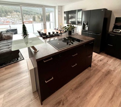 Moderne 80 m²-Wohnung mit Balkon & Tiefgarage in Titisee-Neustadt