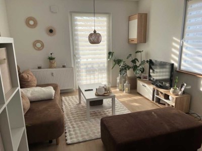 Hochwertig sanierte 2-Zimmer-Wohnung - 1. OG - 800 € KM -