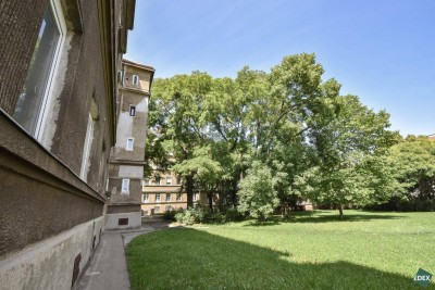 2-Zimmer-Altbau in ruhiger Lage – viel Potenzial zur individuellen Neugestaltung