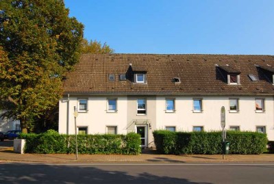 Für kurz entschlossene, Bezugsfertig mit modernem Wannenbad und neuem Laminatboden