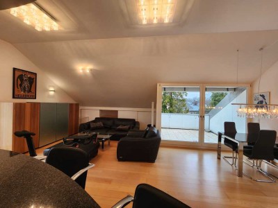 Wunderschöne, hochwertige, ruhige Dachterrassenwohnung in Unterhaching (Möbel auf Wunsch)