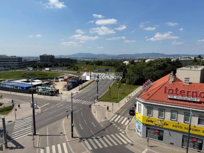 ERSTBEZUG nach Renovierung - DIREKT bei U1 - PROVISIONSFREI !!!
