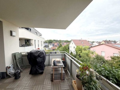 Exklusive Drei-Zimmer-Wohnung mit großem Balkon