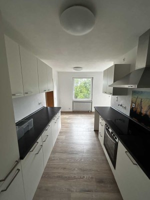 Ansprechende 3-Zimmer-Wohnung mit Balkon und EBK in Saarbrücken