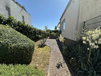Tolle Wohnung mit eigenem Garten