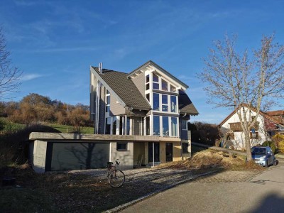 Neues, Familienfreundliches, Helles Architektenhaus mit 4 Etagen und großer Terrasse