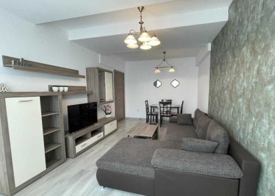 Stilvolle, gepflegte 2-Raum-Wohnung mit Balkon und EBK in Leverkusen