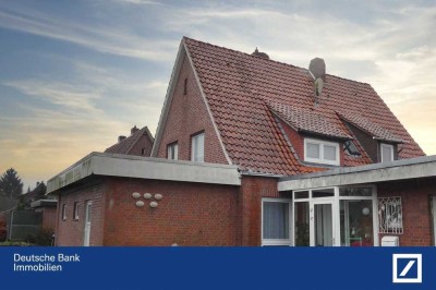 Großes Einfamilienhaus mit Doppelgarage, Keller und ehemaligen Büro für Handwerker