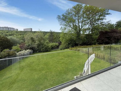 Provisionsfrei! Gartengeschoss Maisonette Wohnung mit 5 Zimmern großen Privatgarten und Balkon