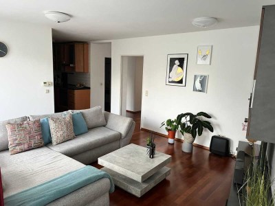 Ansprechende 3-Raum-Wohnung mit EBK und Balkon in Köln