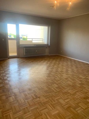 Ideale 2 Zi-Wohnung mit Balkon in Rodgau