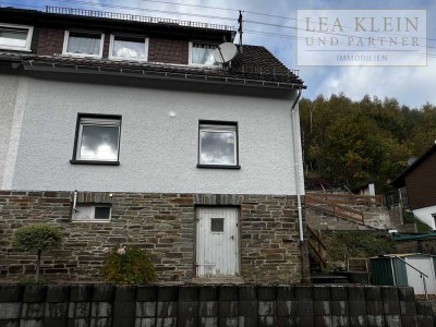 Kleines Haus mit Charme in Niederfischbach – sonnige Terrasse, gute Substanz, ruhige Lage