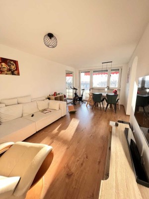 Geschmackvolle 4-Raum-Wohnung mit Balkon und EBK in Stuttgart