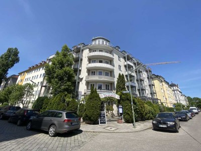 Ab 01.06. * 2 Zimmerwohnung in Neuhausen *WG geeignet* Terrasse