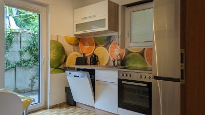 Wunderschöne 1,5 Zimmerwohnung mit doppeltem Außenbereich und Stellplatz / Vollmöbliert