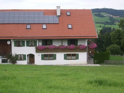 Schöne kleine 1-ZKB OG-Wohnung in Einzellage