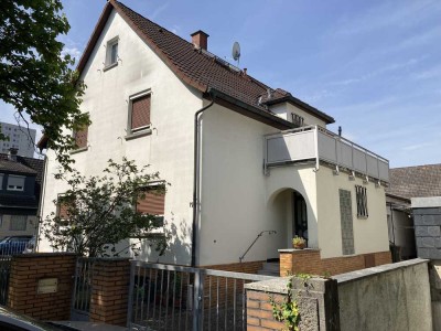 2-FAMILIENHAUS MIT GARAGE UND VIEL POTENZIAL *VON PRIVAT*