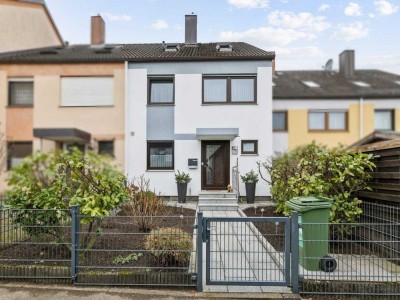 Umfangreich renoviertes Reihenmittelhaus mit Garage in Fürth-Unterfarrnbach