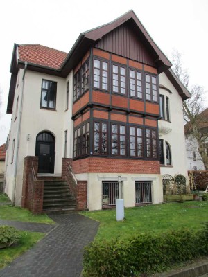 Schöne 2 Zimmer Dachgeschoss-Wohnung