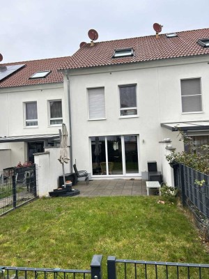 Modernes Reihenmittelhaus (148 m², 5 Zimmer) in ruhiger Lage in Riedstadt Goddelau