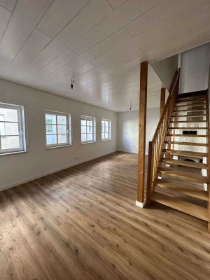 Kapitalanlage oder Eigenheim: Stilvolle Maisonettewohnung in zentraler Lage