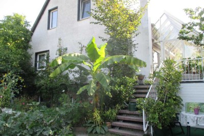 Wald-Kleinstadtrand, Seen, 20Min HWI, 30 SN, 45 HRO, 60 HL, 100HH.