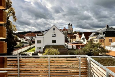 Erstbezug! Traumhafte Dachwohnung mit Basilika-Blick in zentraler und ruhiger Lage in Ottobeuren