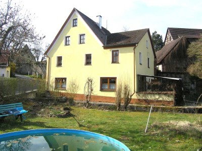 1-Familien-Haus idyllisch gelegen mit 564 m² Grundstück