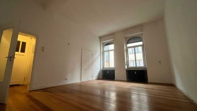 3,5-Zimmer Erdgeschoss / Parterre Altbau Wohnung  in Duisburg-Dellviertel