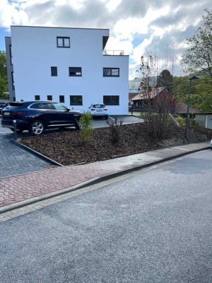 Neuwertig mit Terrasse: Exklusive 2-Zimmer-EG-Wohnung mit gehobener Innenausstattung in Bad Harzburg