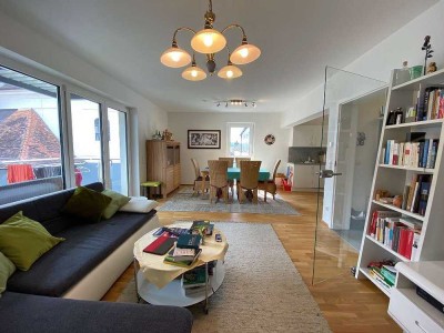 Freundliche und vollständig renovierte 1,5-Zimmer-Wohnung mit Balkon und EBK in Ribnitz-Damgarten