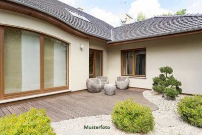 Einfamilien-Doppelhaushälfte mit Werkstattgebäude - vielseitig nutzbar