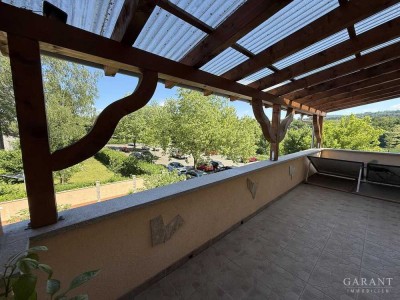 Wohnung mit Rheinblick und eigenem Eingang (Haus im Haus)!