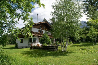 Baugrundstück mit Altbestand in sehr schöner, ruhiger Sonnenlage