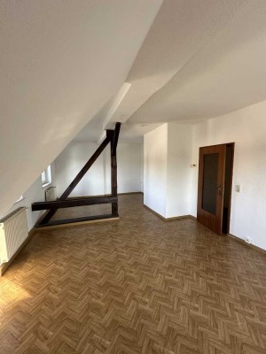 Helle Dachgeschosswohnung 4-Zimmer