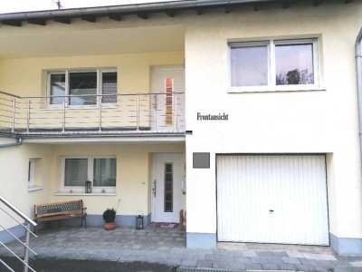 Eigenheim im 2FH: 100 m² 3-Zimmer-Wohnung, Balkon, Terrasse, Garten & viel Nutzfläche - privat