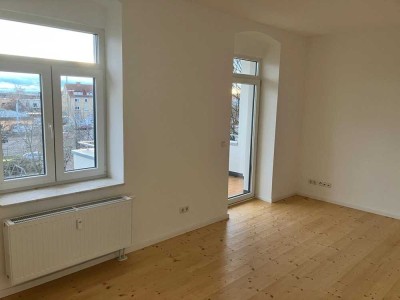 moderne 3 Raum Wohnung mit Balkon