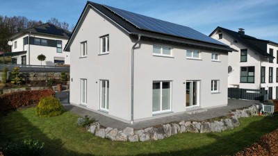 *PROVISIONSFREI* Erleben Sie höchste Energieeffizienz in diesem exklusiven Fertighaus!"