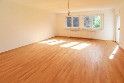 Kernsanierte 4-Zimmer-Wohnung mit zwei Balkonen & Stauraum