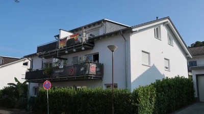 Neuwertige Dachstudiowohnung in einem modernen Mehrfamilienhaus