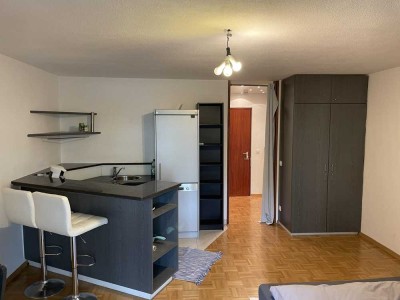 Schöne 1-Zimmer-Wohnung mit Balkon und Einbauküche in Fellbach-Schmiden