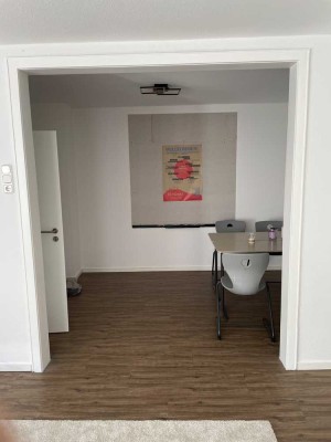 Vollständig renovierte 2-Raum-Wohnung mit Einbauküche in Lübbecke