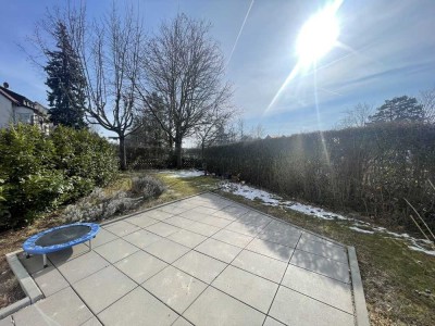 Geschmackvolle 4-Raum-Maisonette-Wohnung mit geh. Innenausstattung mit Balkon und EBK in Stuttgart