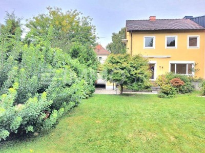 Naturnah - Stadtnah: Eigenheim mit großem Garten und Garage im Zentrum